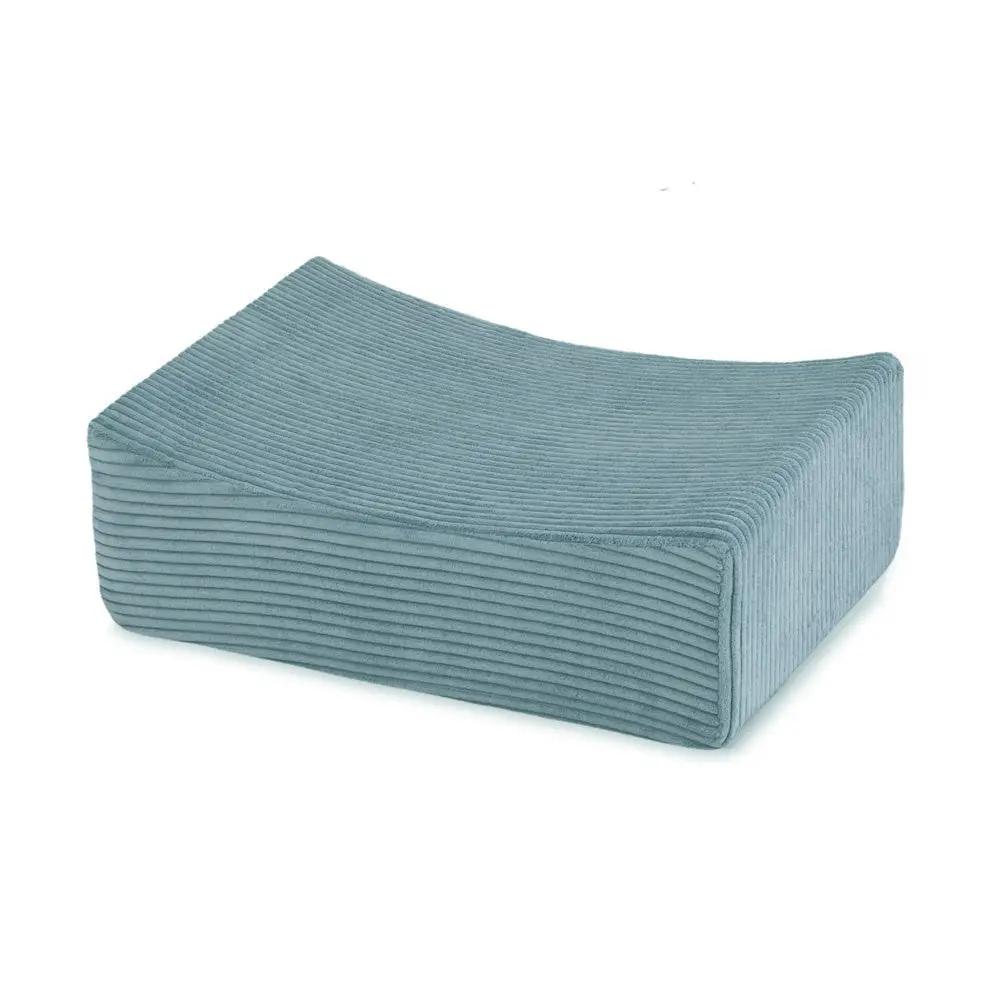 Mini terrain de jeu – Velours côtelé bleu premium, bassin et 100 balles (perle, argent) – Plush Nest by Misioo
