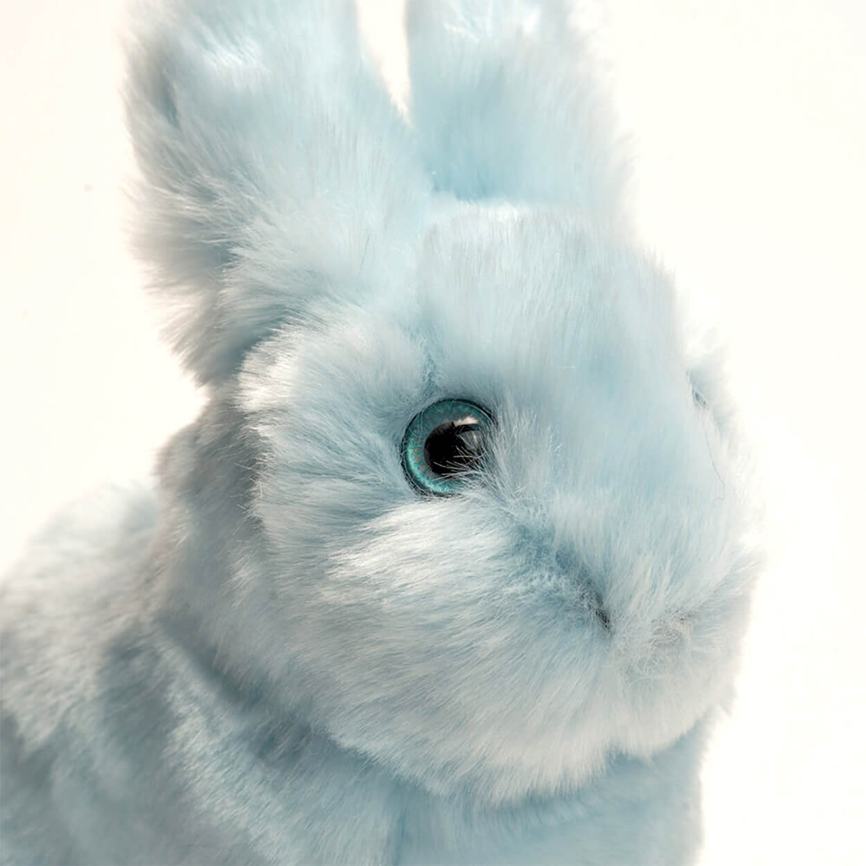 Ma peluche Lapin Léon - La Pelucherie by La Pelucherie