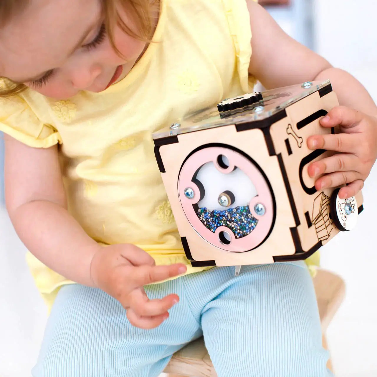 Cube d'activités - Bois Natura, 12 mois - BusyKids by BusyKids