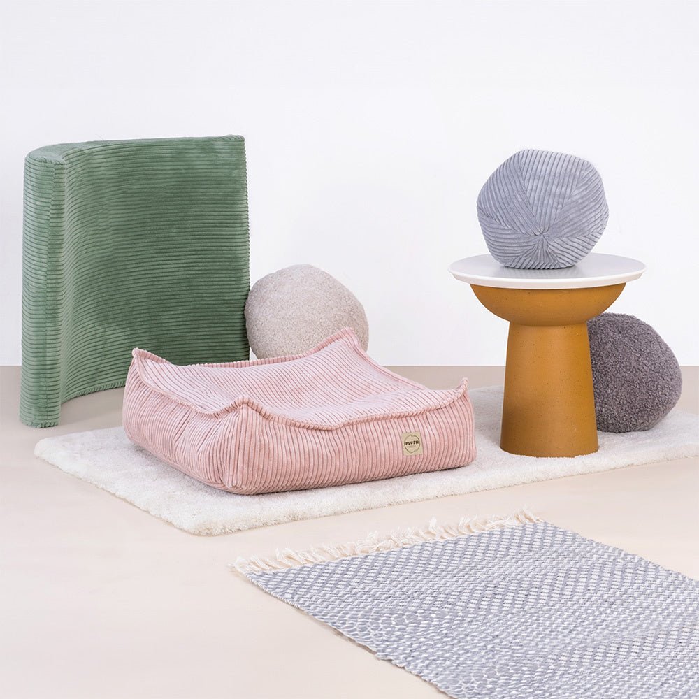 Pouf 60x60 cm - Coussin de sol, velours côtelé rose clair premium - Plush Nest - myplayground