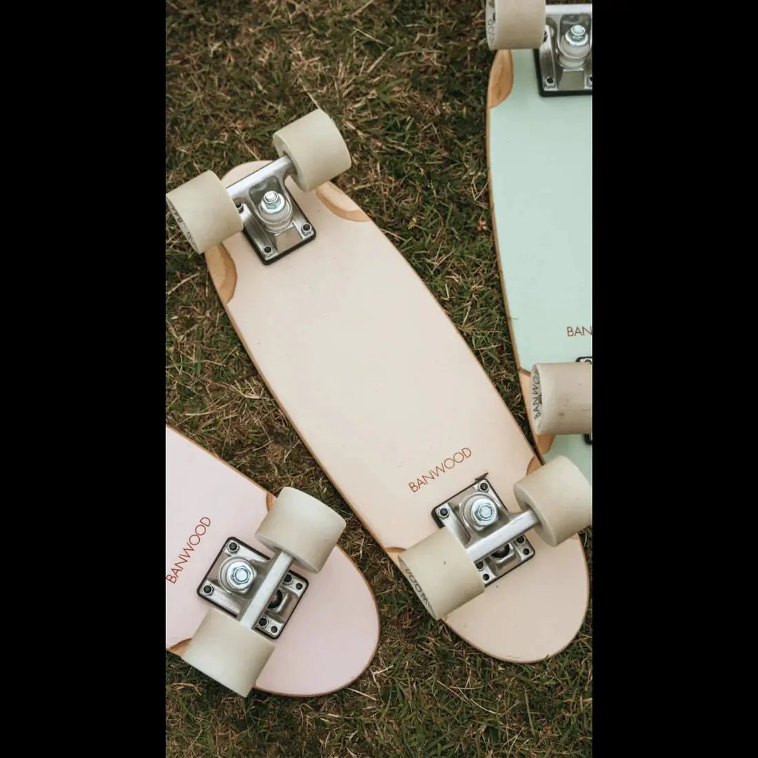 Skateboard crème – Planche cruiser en érable canadien pour enfant dès 3 ans – Banwood by Banwood