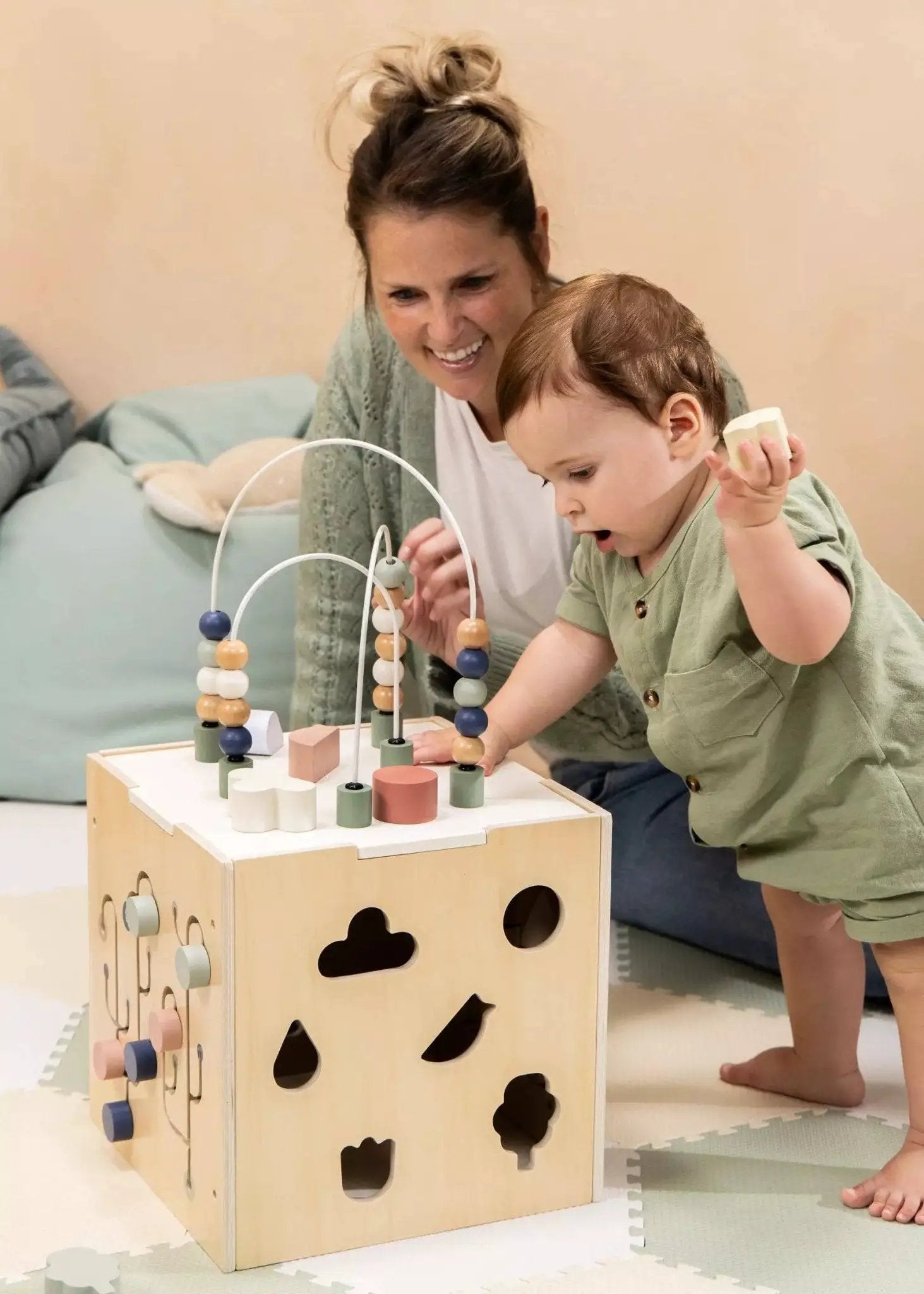 Cube d'activités en bois - Coco Village by Coco Village