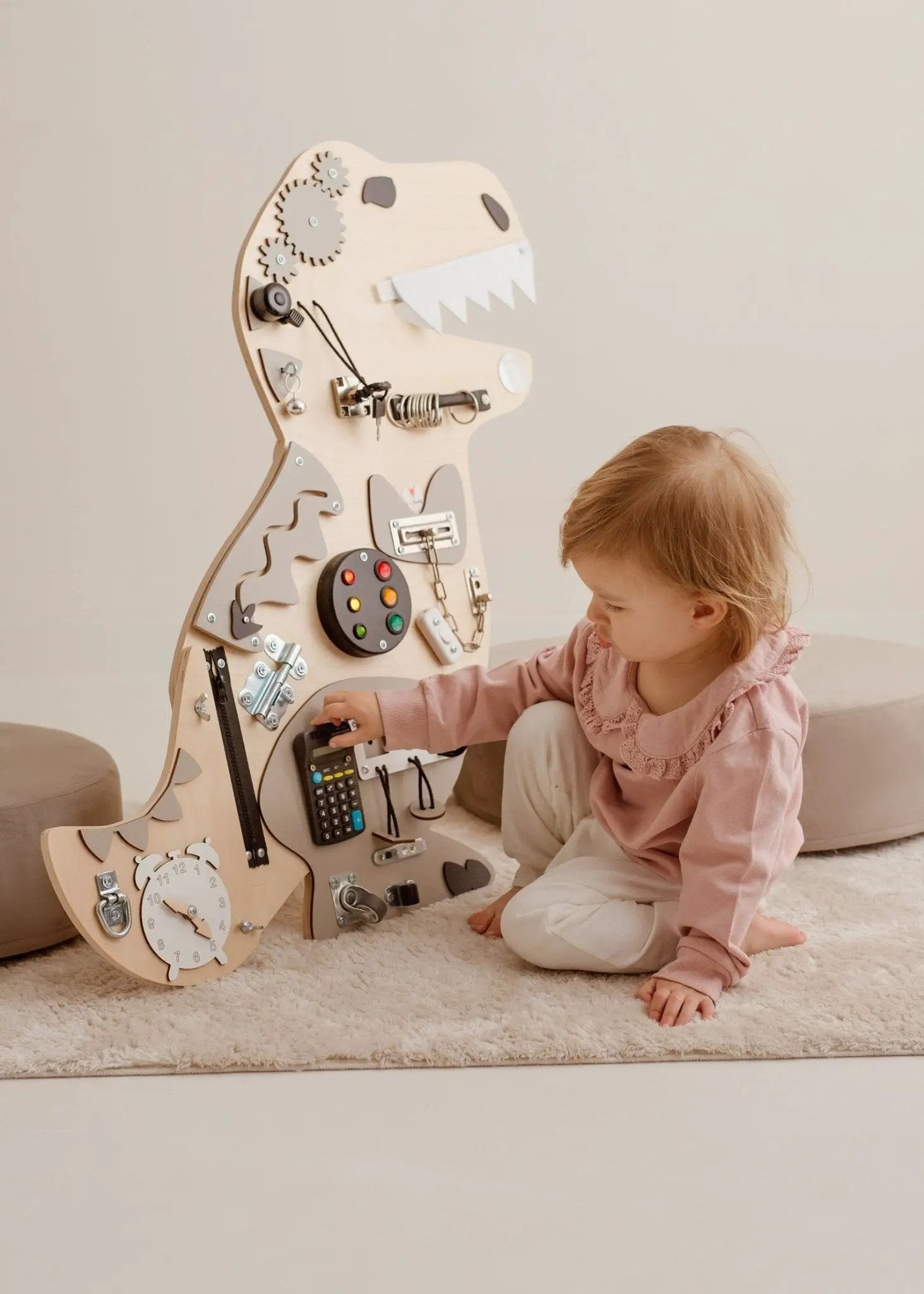 Tirex Kosma busy Board - Planche sensorielle - Jeu de motricite fine pour enfant (3 ans et +) by FoxyFamily
