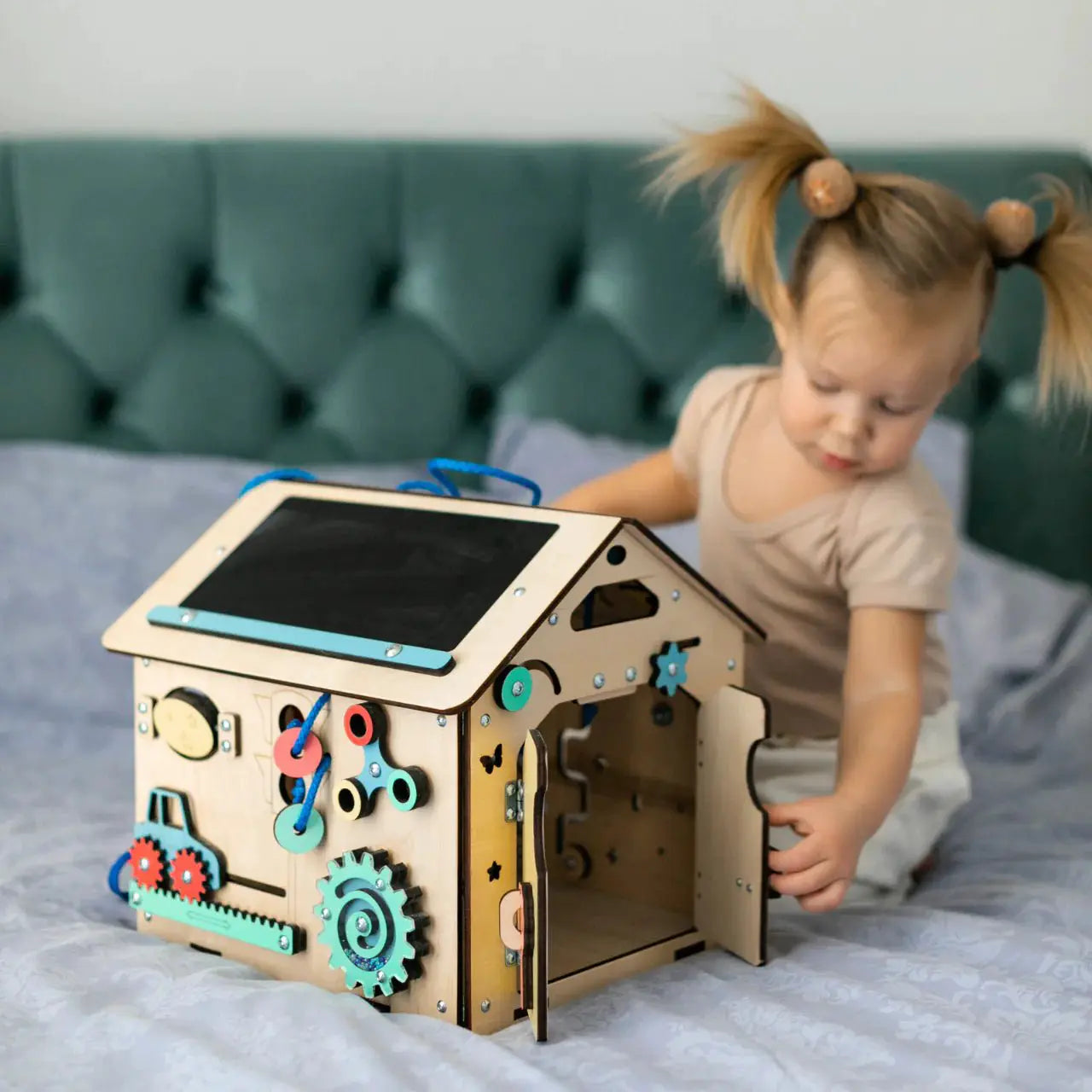Busy Board Maisonnette Éducative - Bois Mini, 12 à 18 mois - BusyKids by BusyKids