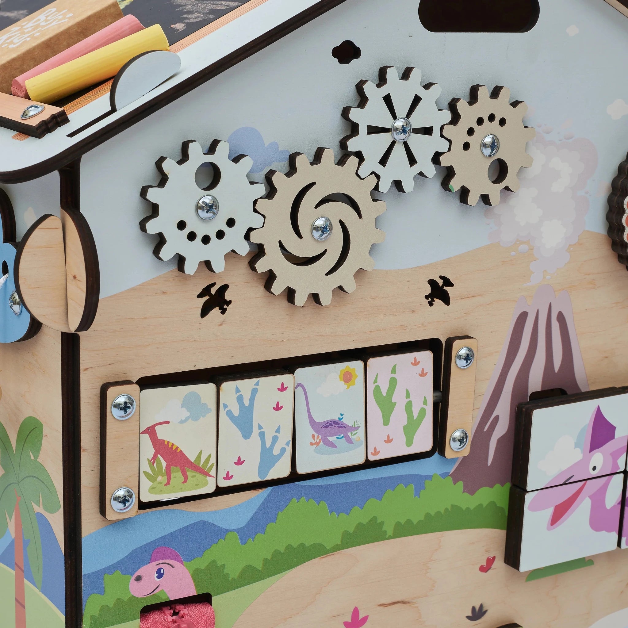 Busy Board Maisonnette Éducative DINO Équipé d'un Éclairage - Bois Natura, 12 à 18 mois - BusyKids - myplayground