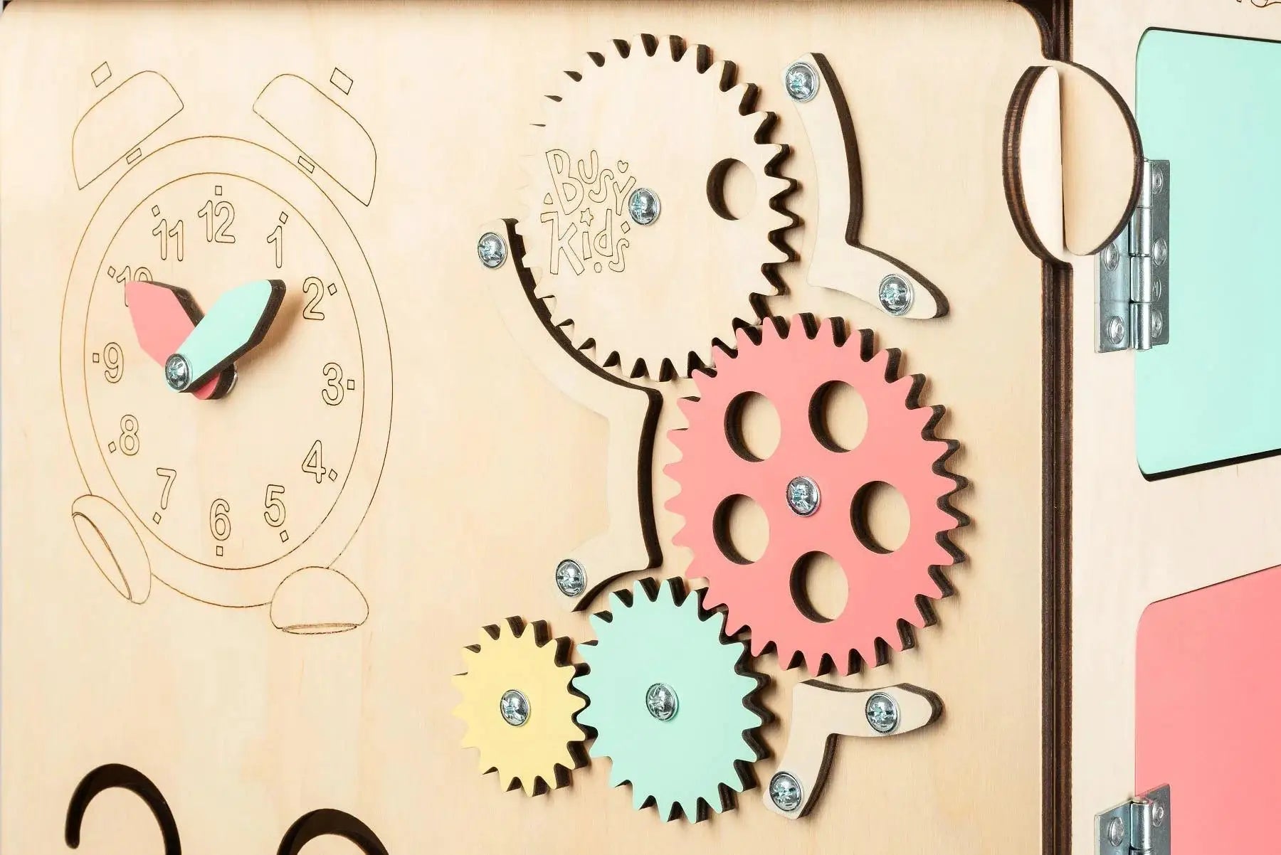 Maisonnette Éducative - Bois Natura, 12 à 18 mois - BusyKids by BusyKids