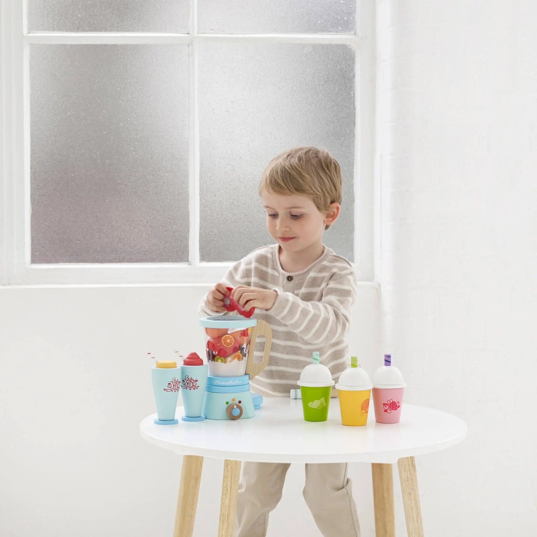 Ensemble de mixeurs Fruit Smoothy - Jeu sensoriel enfant by Le Toy Van