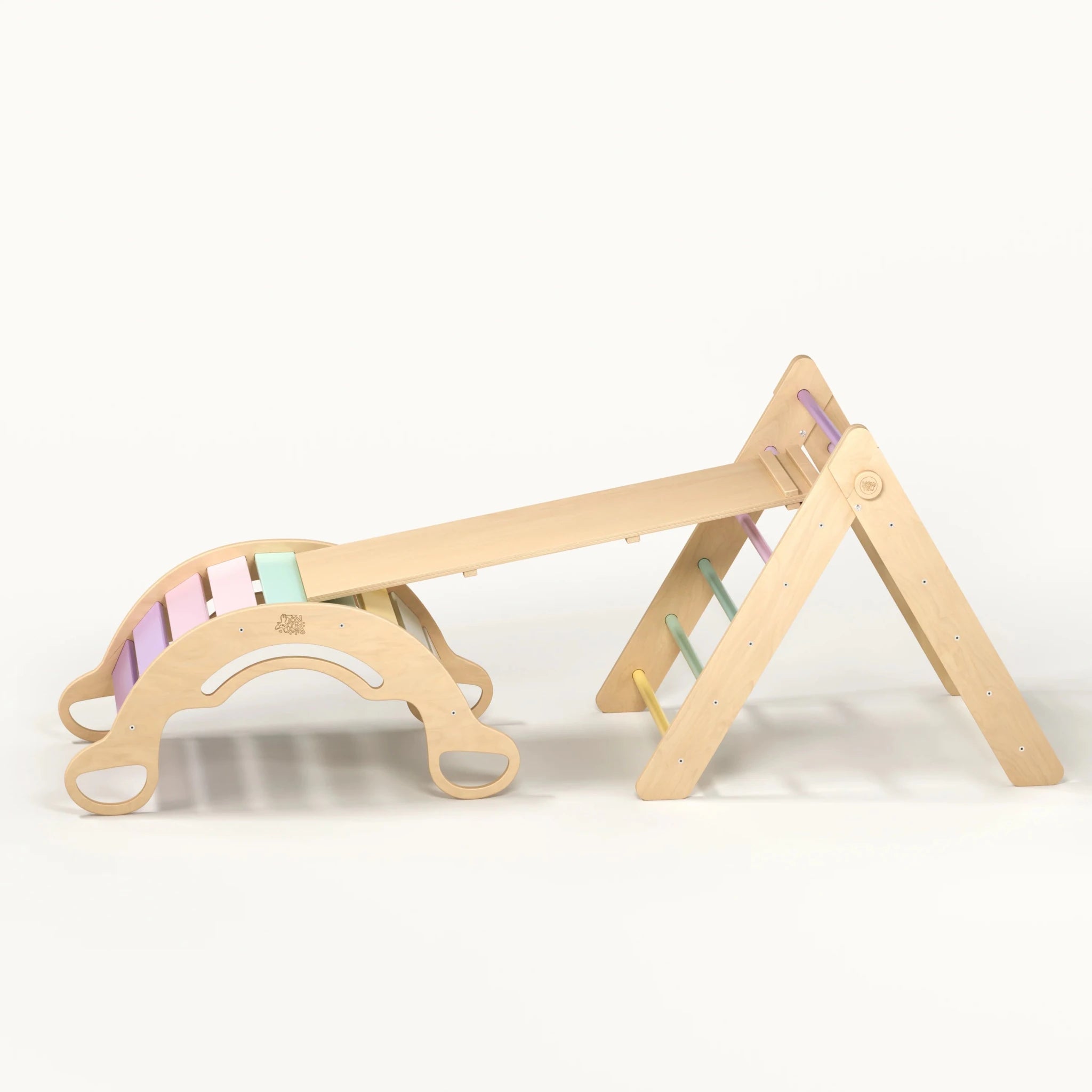 Ensemble triangle pikler + planche + bascule d’équilibre - pastel, bois Natura, 12 à 18 mois - BusyKids - myplayground