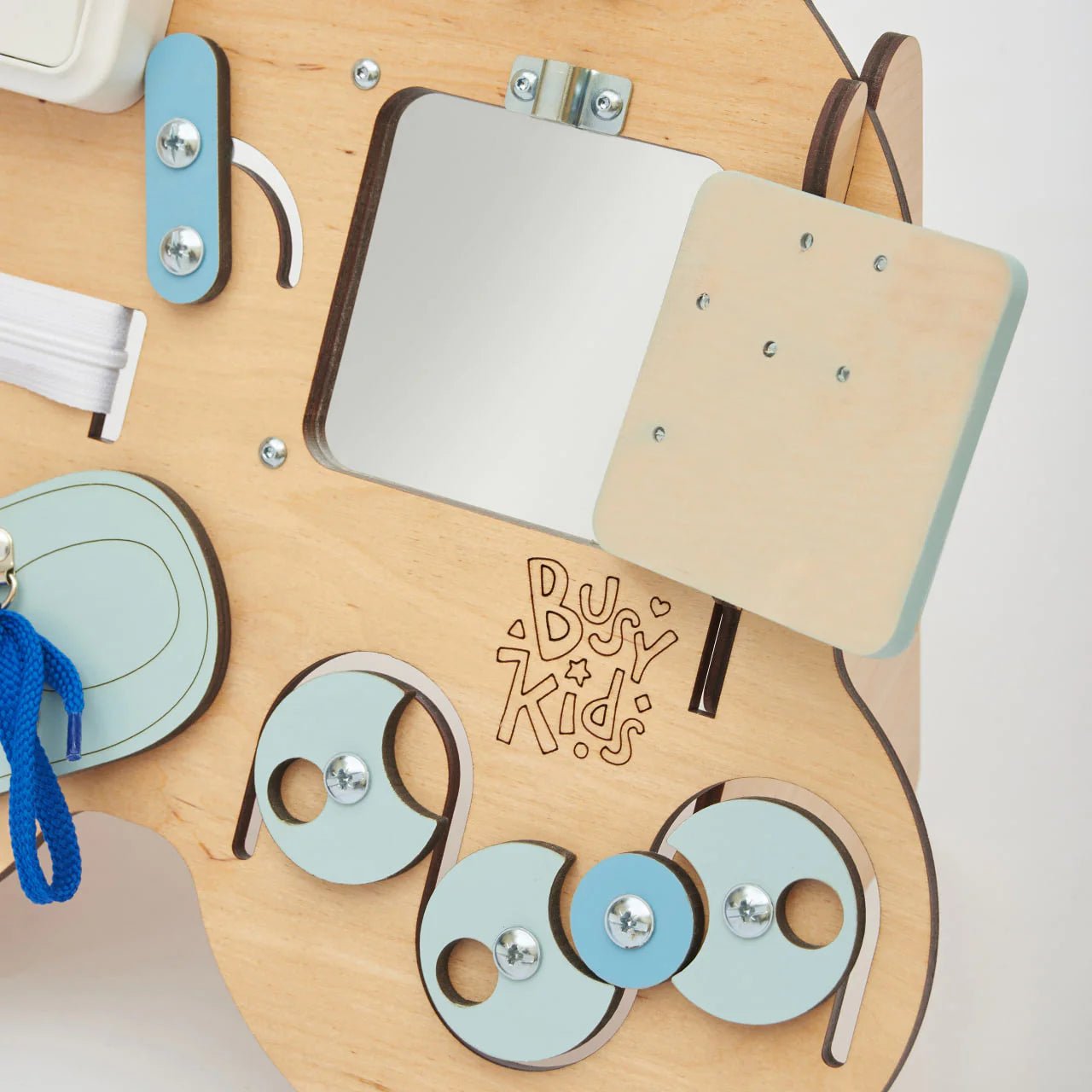 Busy Board « Ourson Curieux » - Bois Natura, 12 mois - BusyKids - myplayground