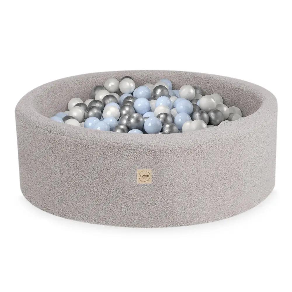 Piscine à balles, ronde, 90x30 cm, agneau gris (+ 200 boules argent, perle, bleu clair) - Plush Nest - Misioo by Misioo