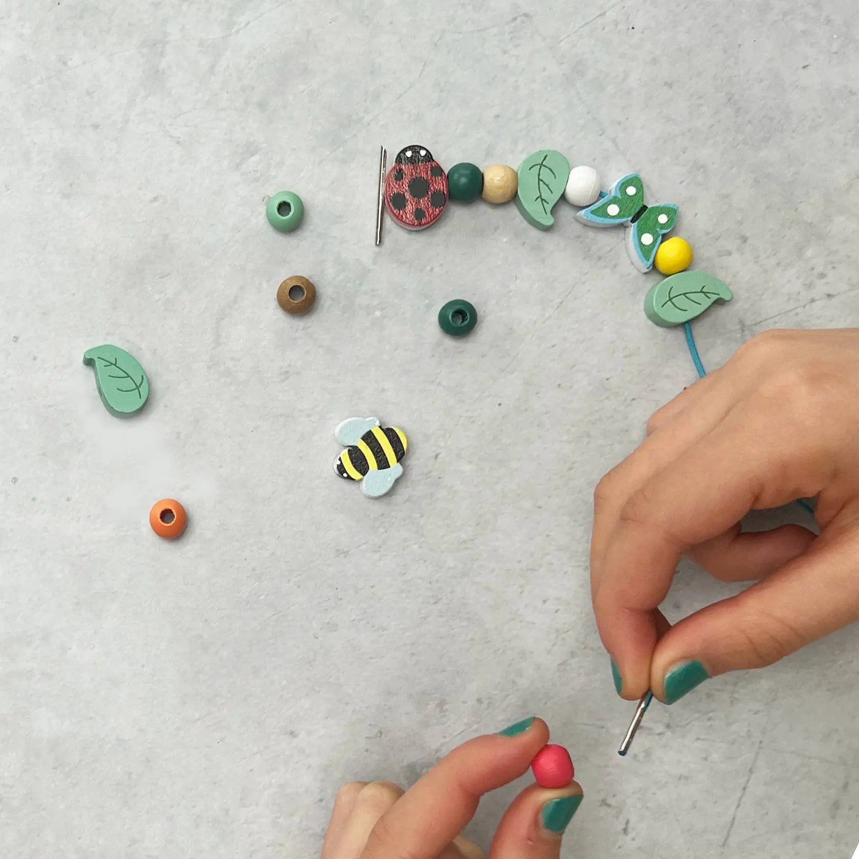 Coffret cadeau pour bracelet Minibeast by Cotton Twist