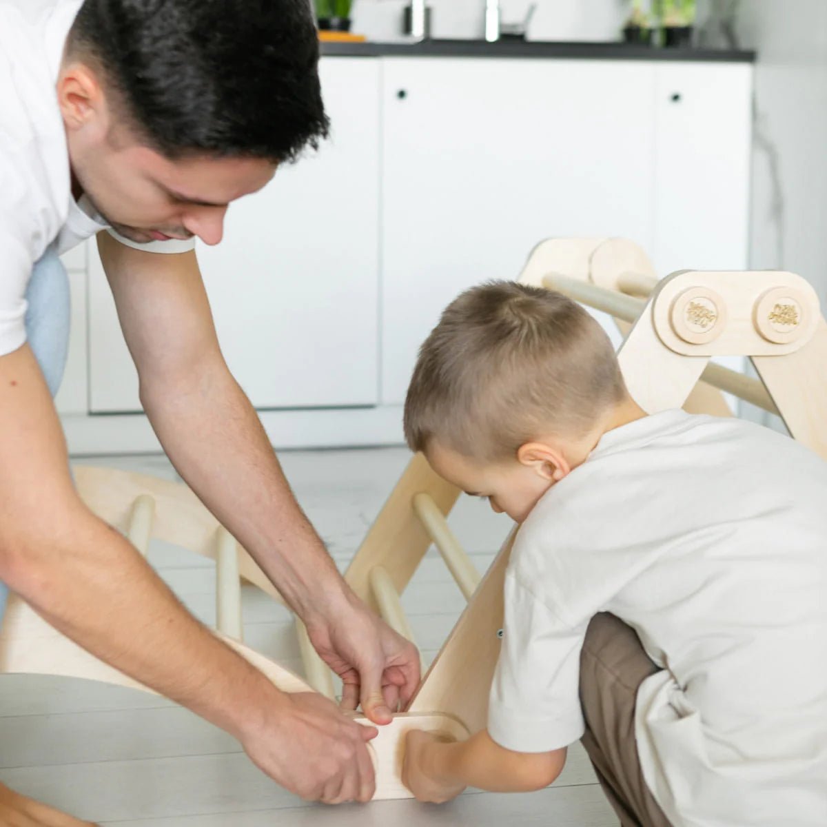 Ensemble d’escalade inclinable (set L avec Rocker) - bois brut (non verni), 18 à 24 mois - BusyKids - myplayground