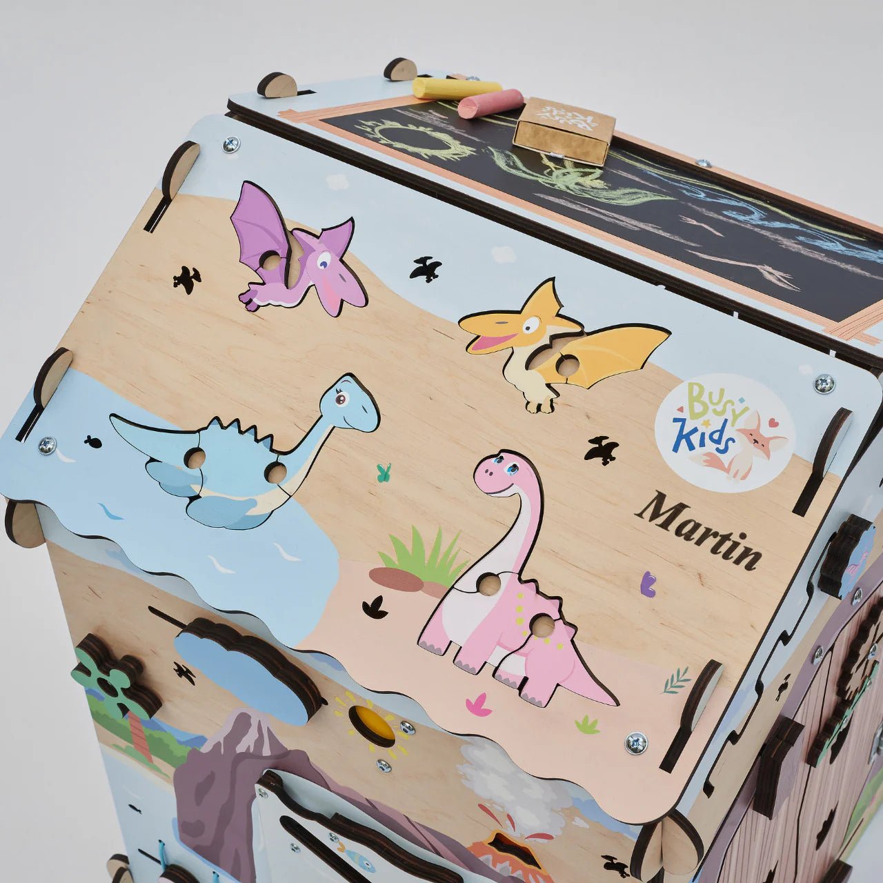 Busy Board Maisonnette Éducative DINO Équipé d'un Éclairage - Bois Natura, 12 à 18 mois - BusyKids - myplayground