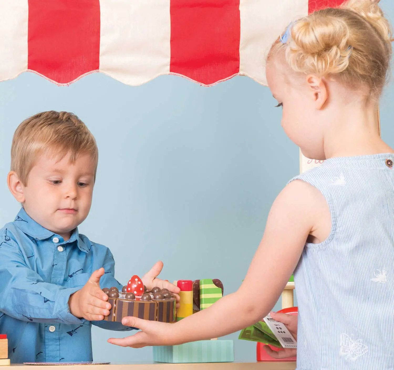 Gâteau au chocolat - Jeu sensoriel enfant by Le Toy Van