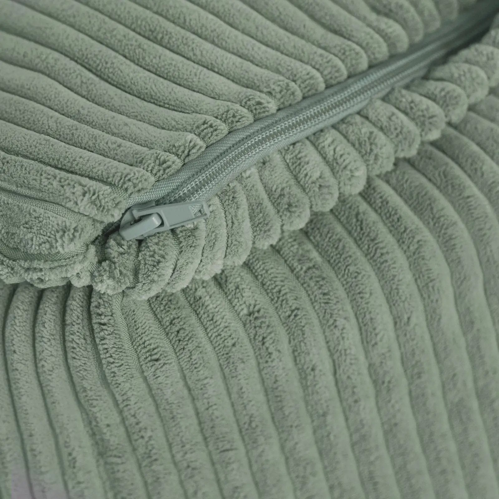 Fauteuil carré Puffy - 77x67x50, vert velours côtelé, pouf - Plush Nest by Misioo