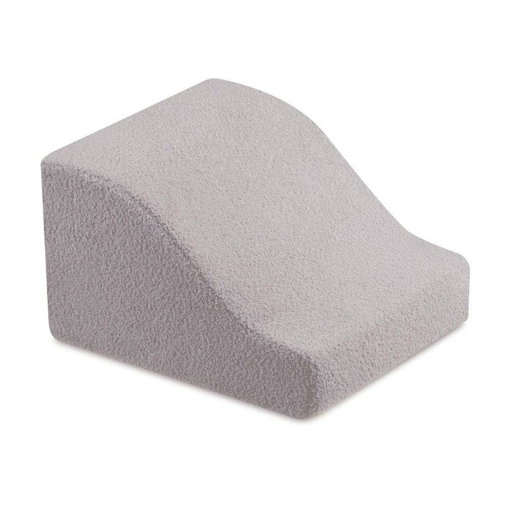 Château de terrain de jeu avec piscine +150 balles (perle, argent) – Peau de mouton grise –Plush Nest - myplayground