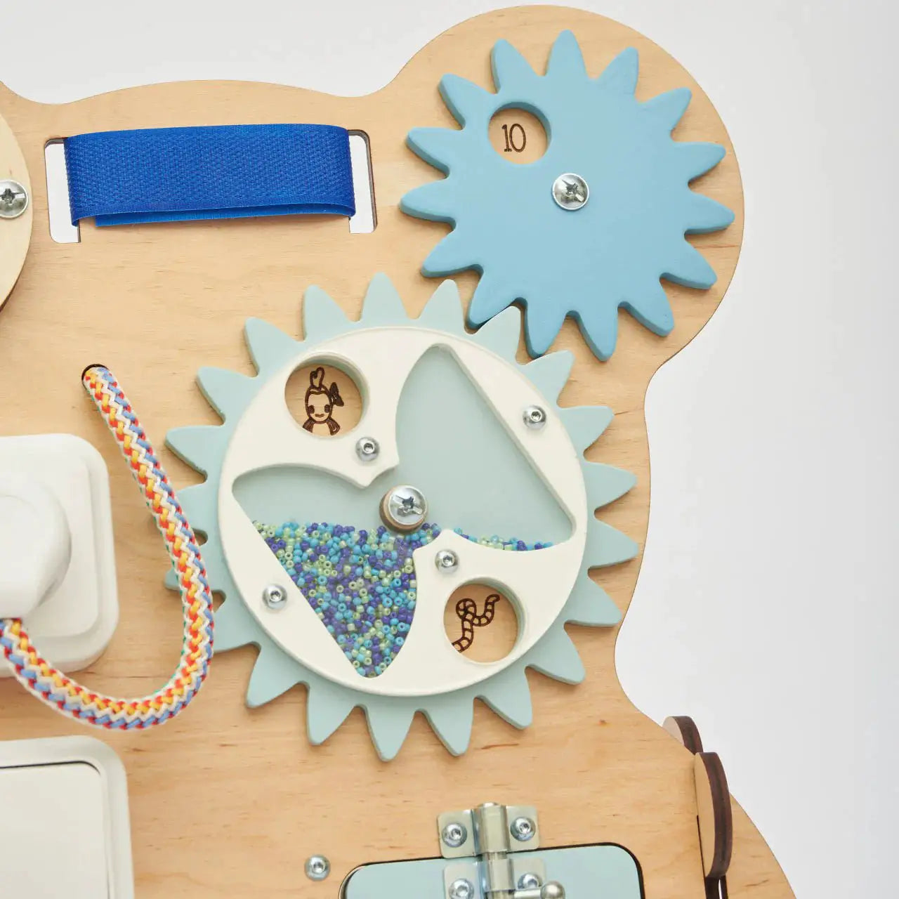 Busy Board « Ourson Curieux » - Bois Natura, 12 mois - BusyKids by BusyKids