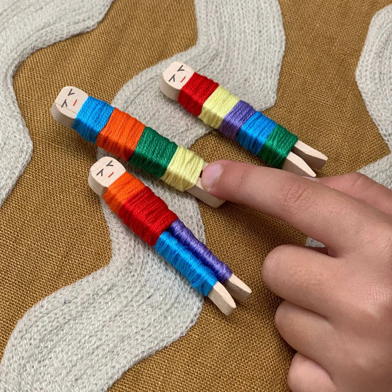 Faites votre propre soucis Poupées Kit by Cotton Twist