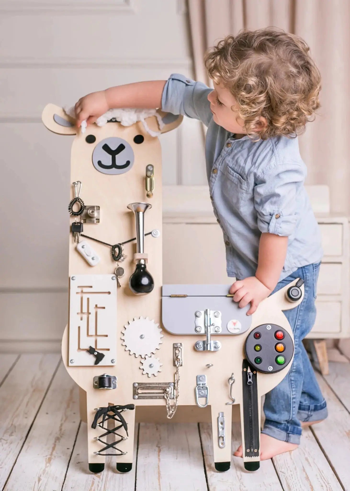 Lama busy Board - Planche sensorielle - Jeu de motricite fine pour enfant ( 3 ans et + ) - myplayground