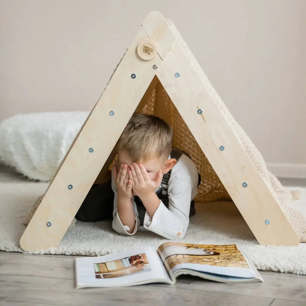 Triangle de Motricité Pikler - couleur Nature, bois brut (non verni), 12 à 18 mois - BusyKids by BusyKids