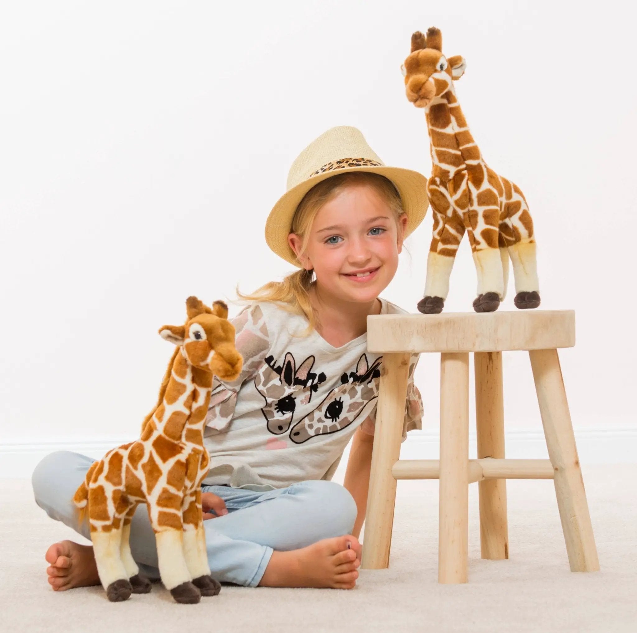 Girafe debout 38 cm - peluche - peluche by Teddy Hermann