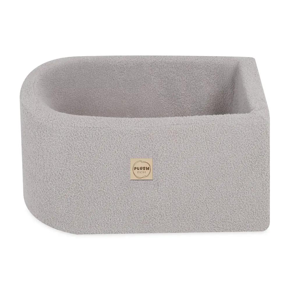 Mini terrain de jeu – agneau gris, bassin et 100 balles – Plush Nest by Misioo
