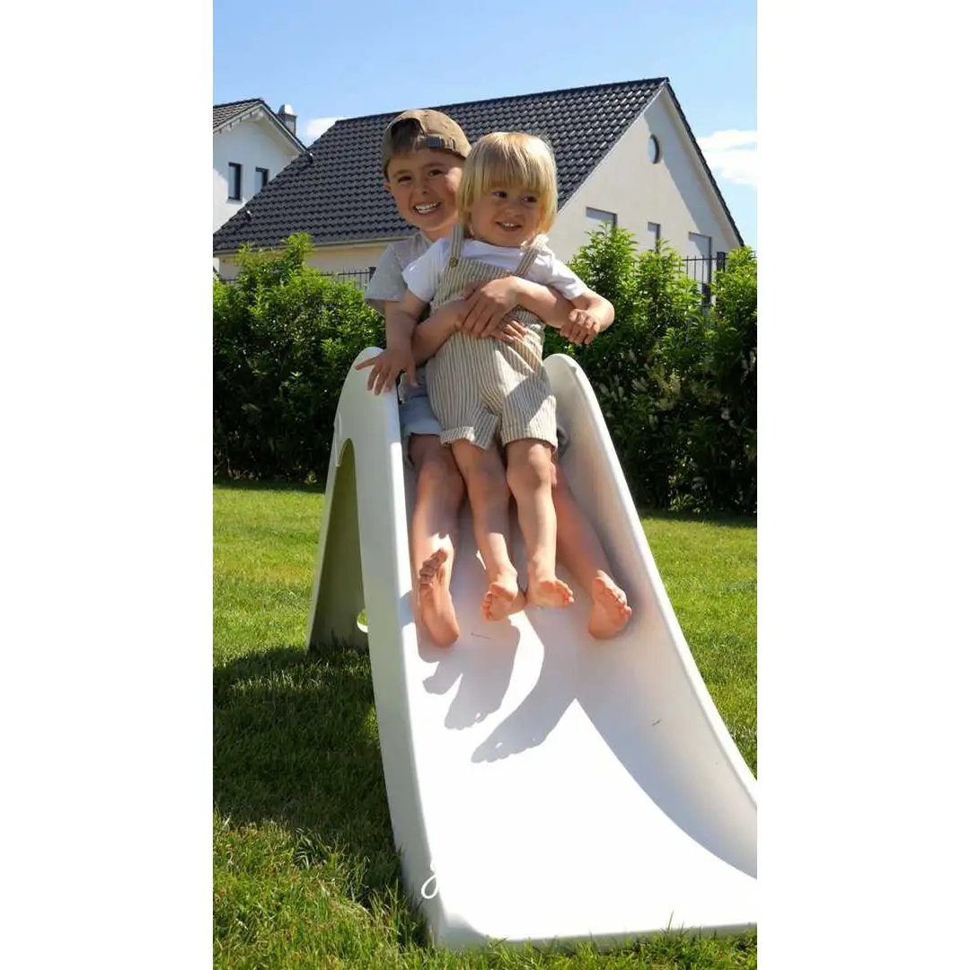 Toboggan Extérieur White Dolphin Pour Jardin Confort Et Glissade Amusante Pour Enfants Et Familles by Jupiduu - Designed for Kids