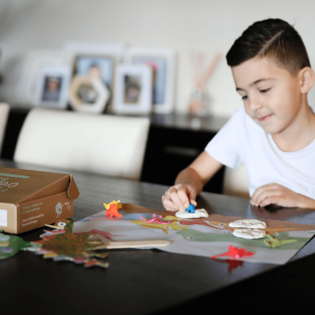 Mini kit créatif sur les dinosaures - My Creative Box - myplayground