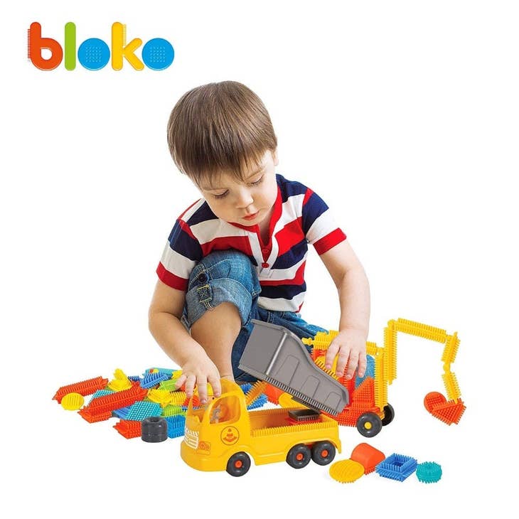 Coffret 100 Bloko + 1 Ouvrier + Camion - BLOKO 503593 Bloko Coffret 100 Bloko + 1 Ouvrier + Camion - BLOKO 503593 myplayground