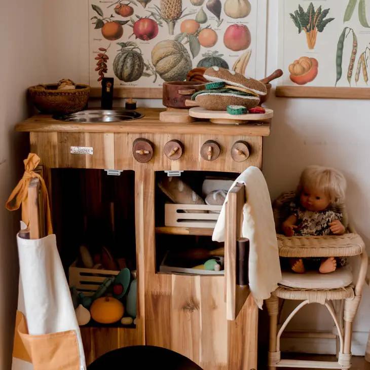 Cuisinière et évier en bois combinés by Q Toys