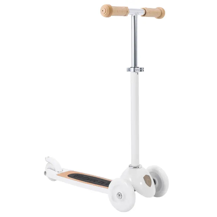 trottinette enfant - 2 à 5 ans - 3 roues - blanc - jeu de motricité - banwood  Banwood trottinette enfant - 2 à 5 ans - 3 roues - blanc - jeu de motricité - banwood myplayground