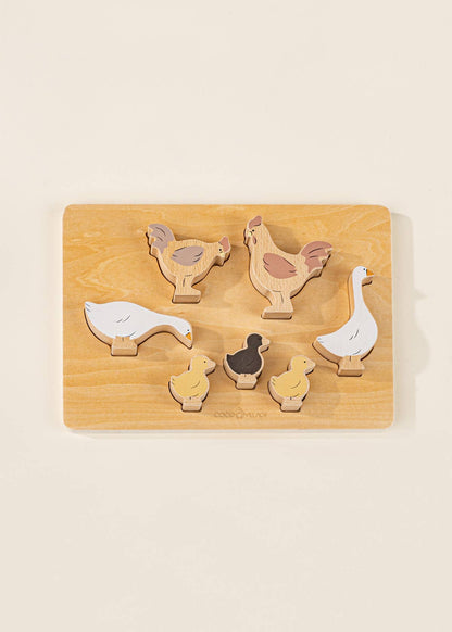 Ensemble de 6 animaux de basse-cour sur une assiette en bois