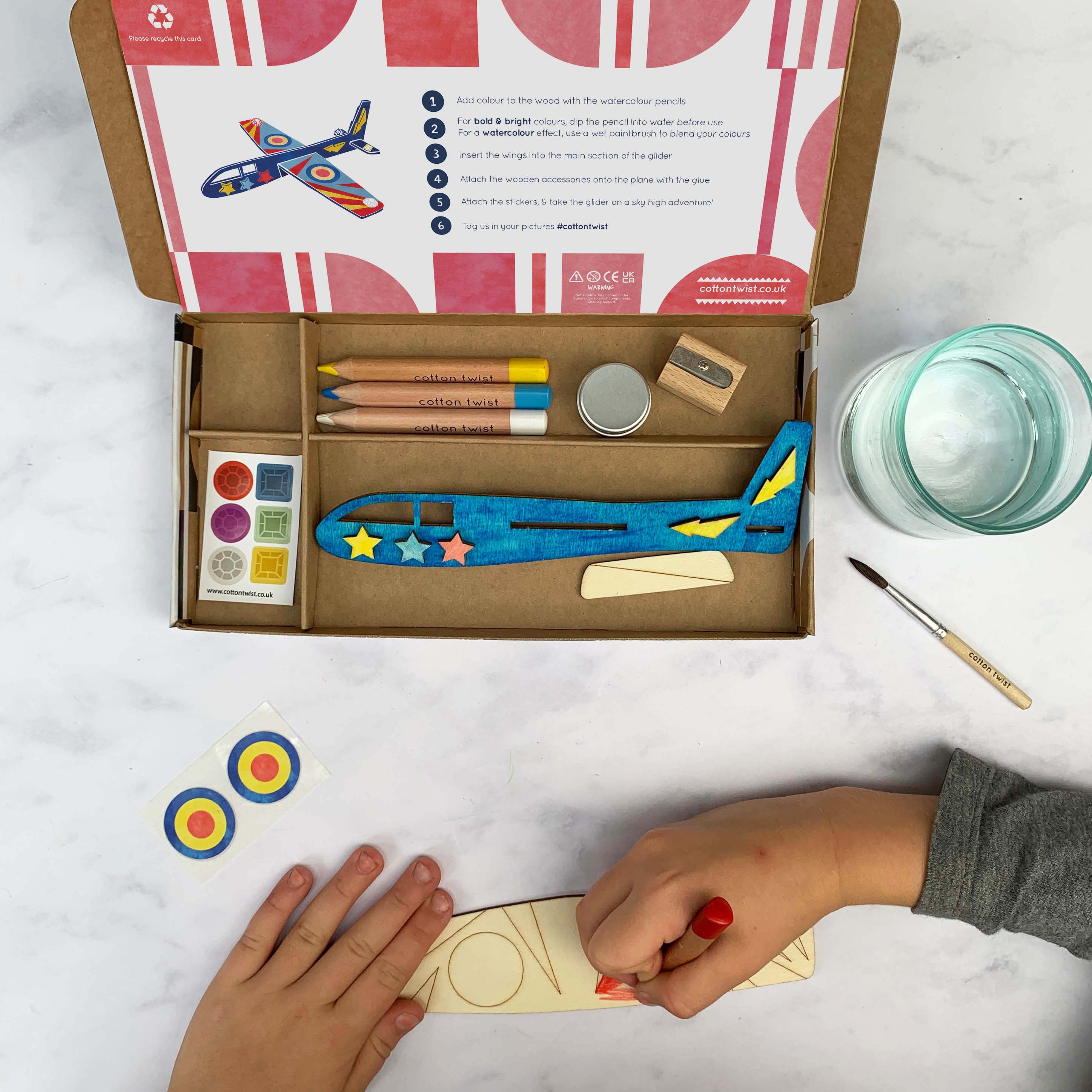 Boîte à activités Plane Craft Kit  Cotton Twist Boîte à activités Plane Craft Kit myplayground