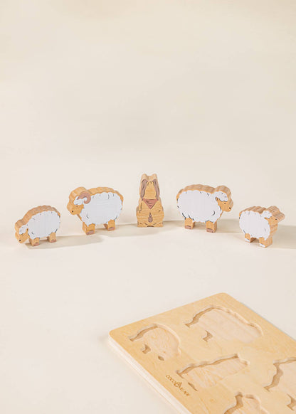Set de 5 animaux de berger sur assiette en bois