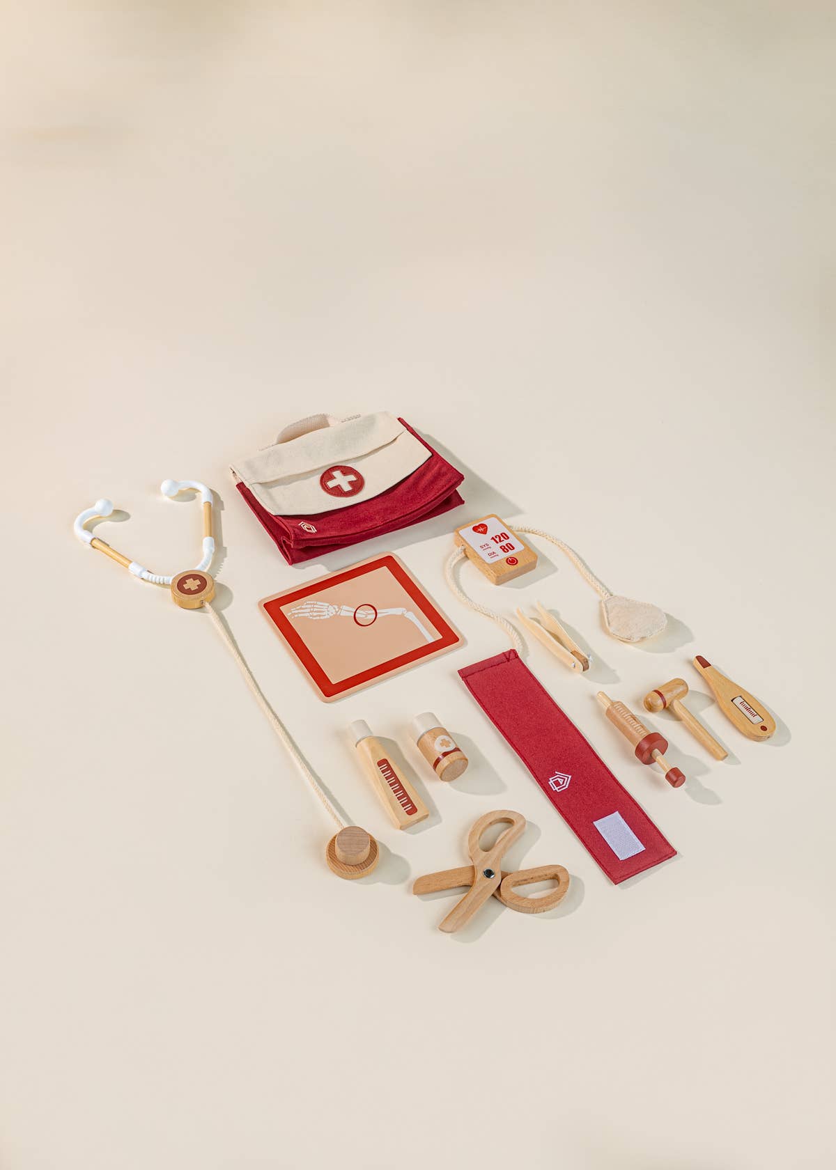 Set de jeu Doctor en bois  Coco Village Set de jeu Doctor en bois myplayground