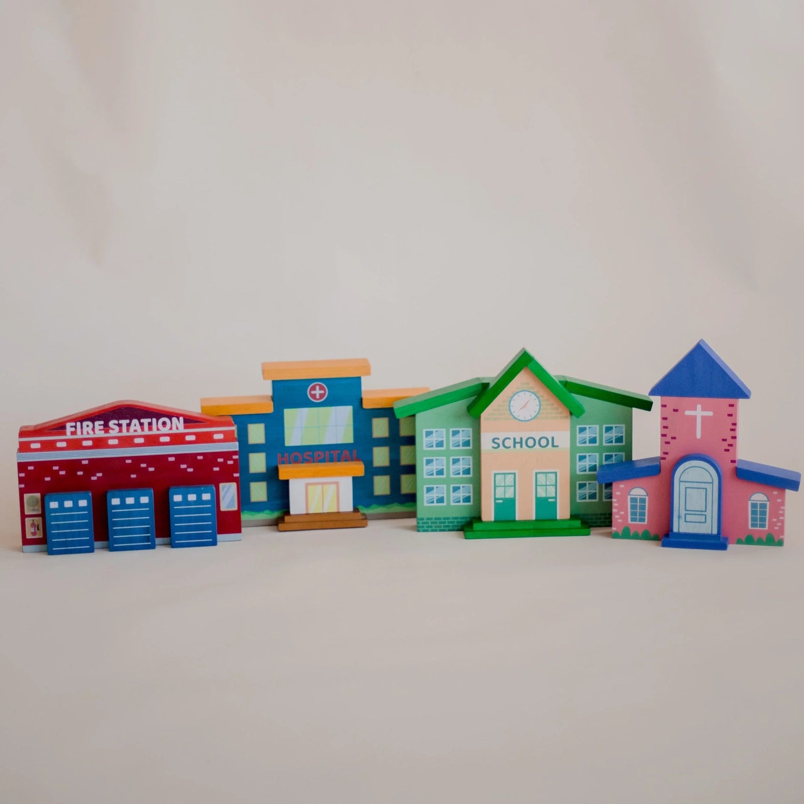 Ensemble de 4 bâtiments de rue  QToys USA Ensemble de 4 bâtiments de rue myplayground
