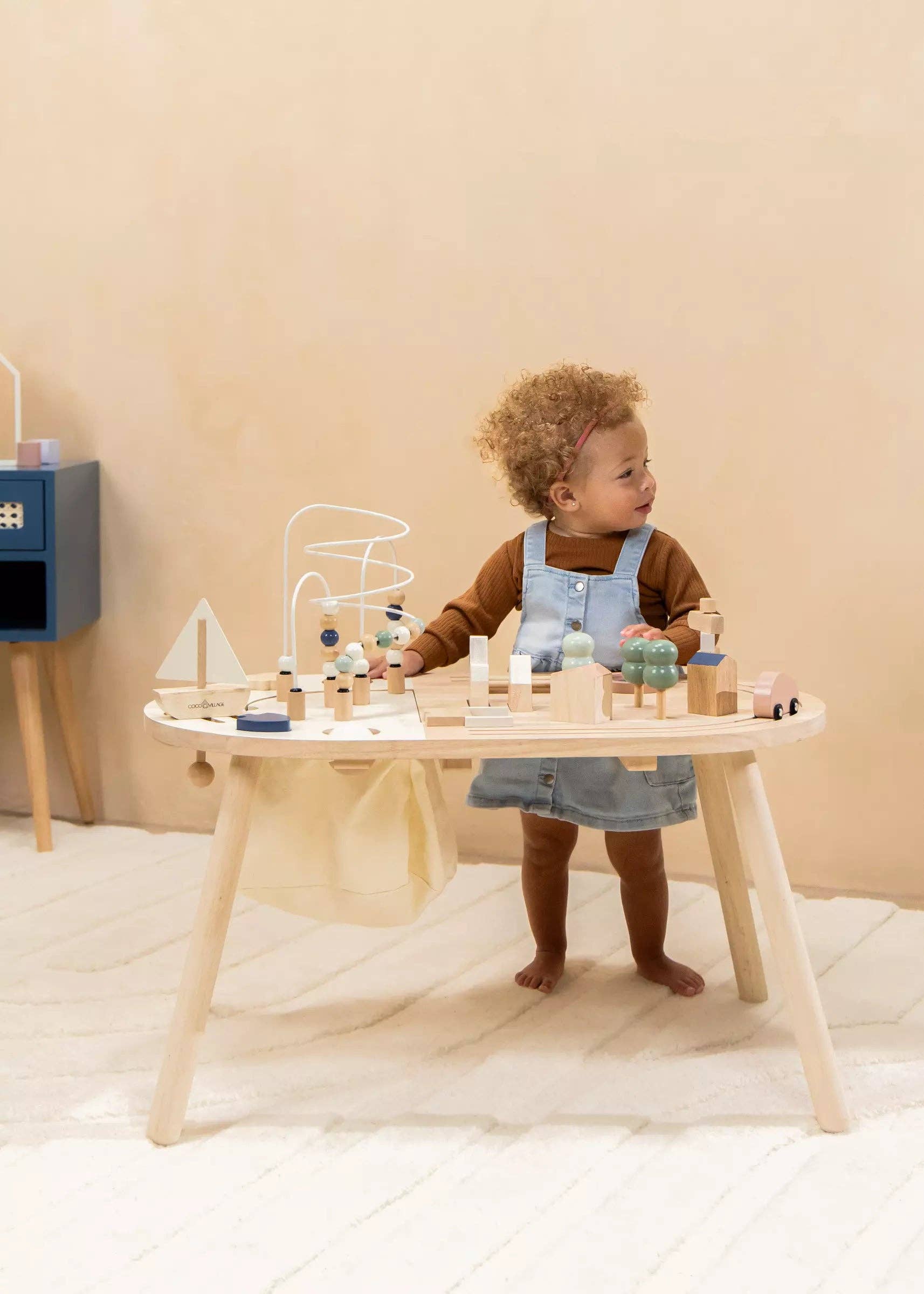 Table d'activités en bois  Coco Village  myplayground