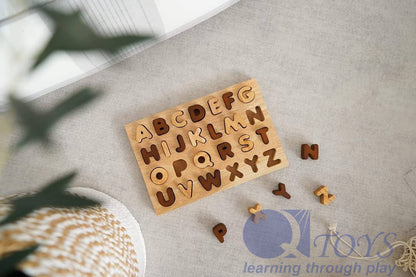 Ensemble de nombres naturels et d'alphabets