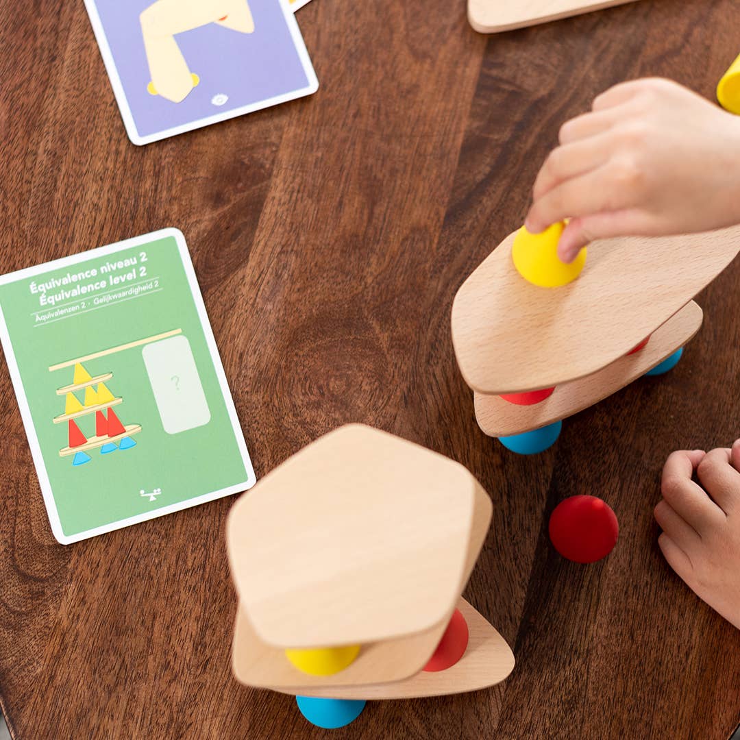 Piks Cartes logiques - Jouet éducatif de construction  OPPI Piks Cartes logiques - Jouet éducatif de construction myplayground