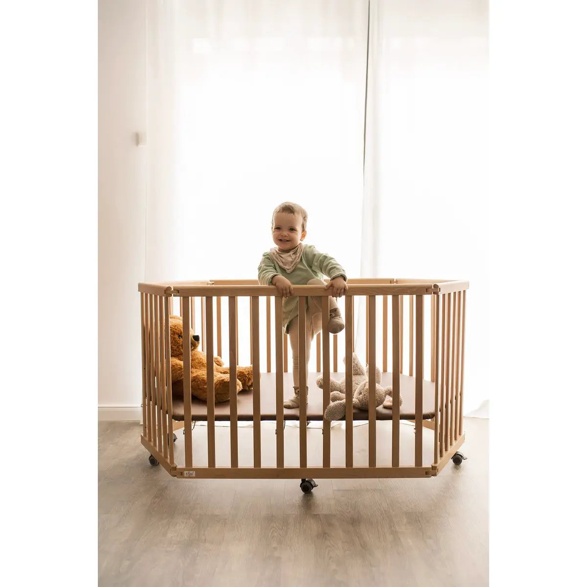 Parc bébé hexagonal en hêtre naturel – tiSsi – vue 8