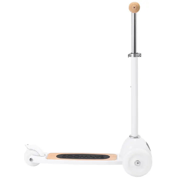 trottinette enfant - 2 à 5 ans - 3 roues - blanc - jeu de motricité - banwood  Banwood trottinette enfant - 2 à 5 ans - 3 roues - blanc - jeu de motricité - banwood myplayground