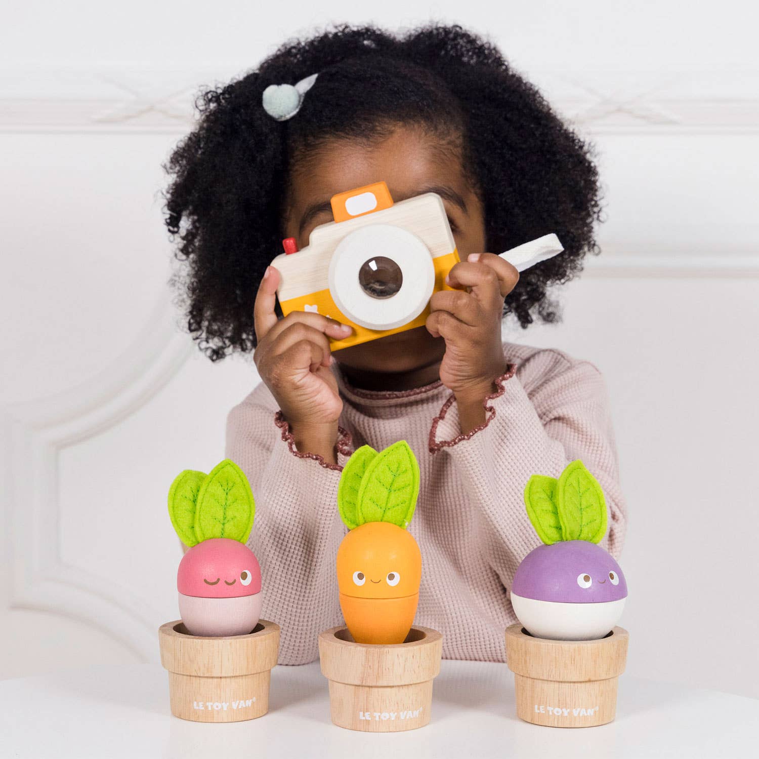 Caméra de fête - Jeu de rôle éducatif enfant  Le Toy Van Caméra de fête - Jeu de rôle éducatif enfant myplayground