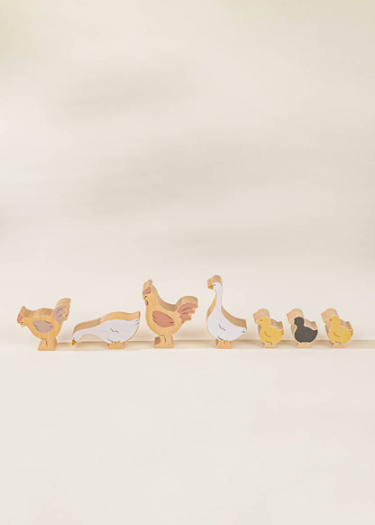 Ensemble de 6 animaux de basse-cour sur une assiette en bois