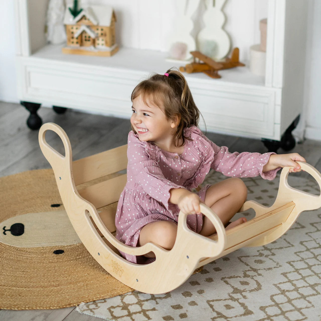 BusyKids - Ensemble (grand) Triangle Pikler + 2 planches à Double Face + Bascule d'Équilibre Nature - Bois Brut (non verni) - 12 à 18 mois  BusyKids BusyKids - Ensemble (grand) Triangle Pikler + 2 planches à Double Face + Bascule d'Équilibre Nature - Bois Brut (non verni) - 12 à 18 mois myplayground