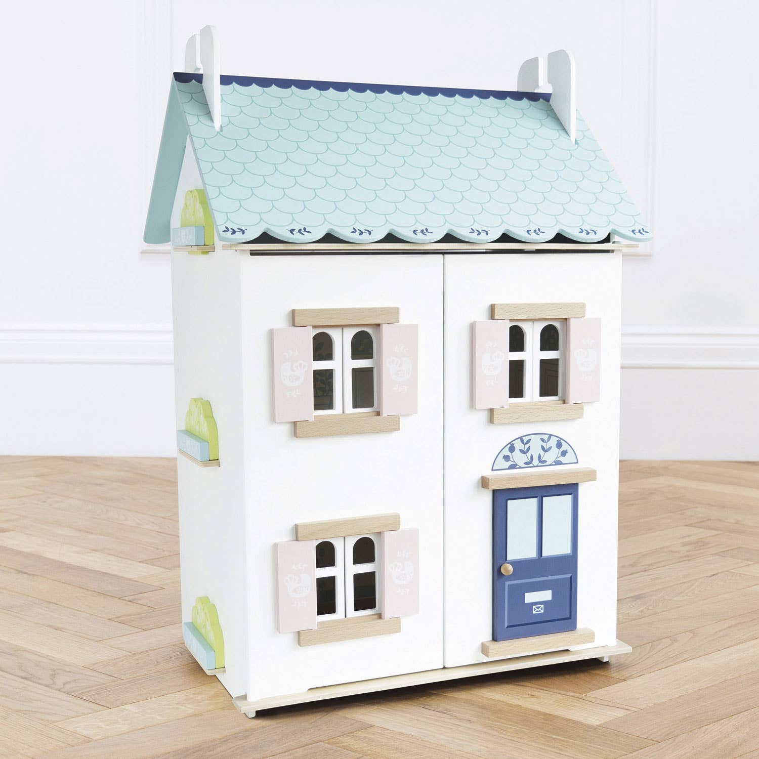 Maison de poupée Blue Belle H125 - Jeu éducatif enfant  Le Toy Van Maison de poupée Blue Belle H125 - Jeu éducatif enfant myplayground