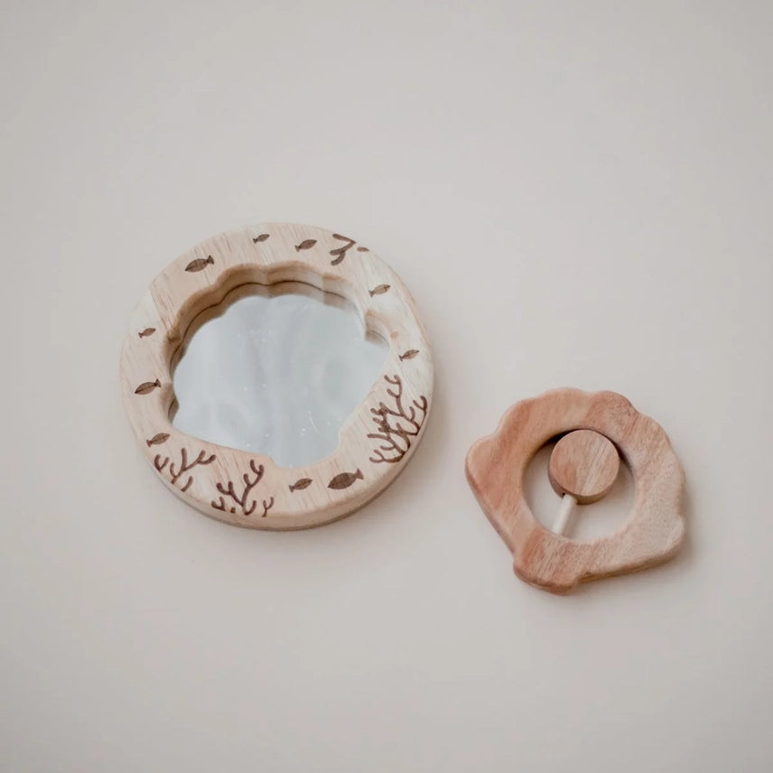 Ensemble hochet et miroir Shell  QToys USA Ensemble hochet et miroir Shell myplayground