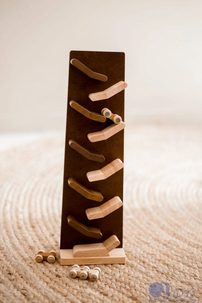 Voitures de course en zigzag bicolore