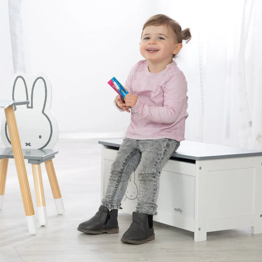 ROBA | Coffre à jouets « miffy® » en bois, pliable. De 2 à 10 ans.