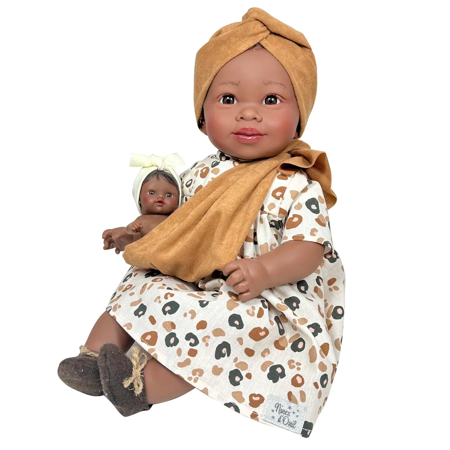 Poupée Maria avec bébé - Nines Artesanals  Nines Artesanals d'Onil Poupée Maria avec bébé - Nines Artesanals myplayground