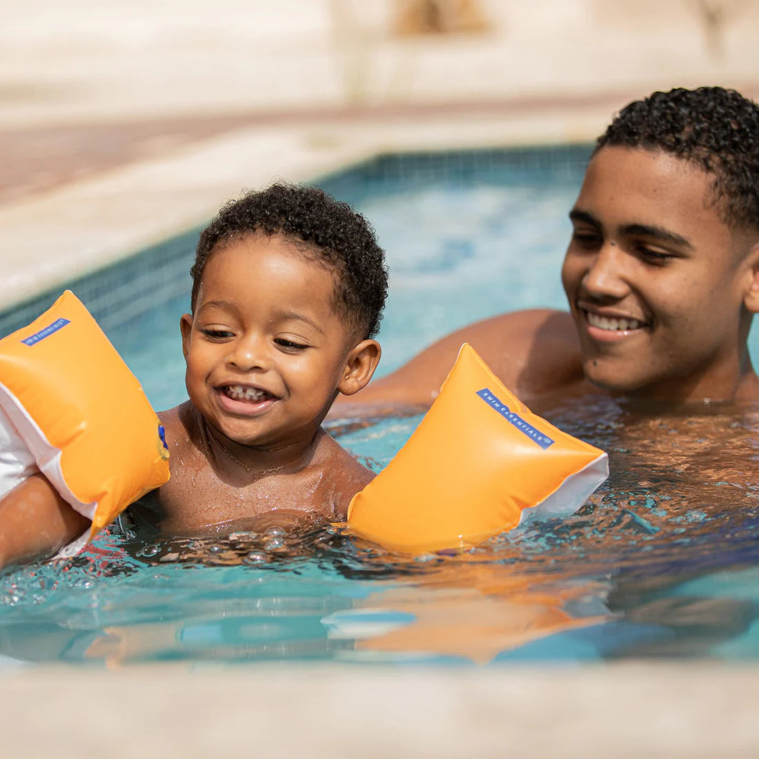 Brassards de Natation Orange ( 2 à 6 ans ) - Swim Essentials  Swim Essentials Brassards de Natation Orange ( 2 à 6 ans ) - Swim Essentials myplayground